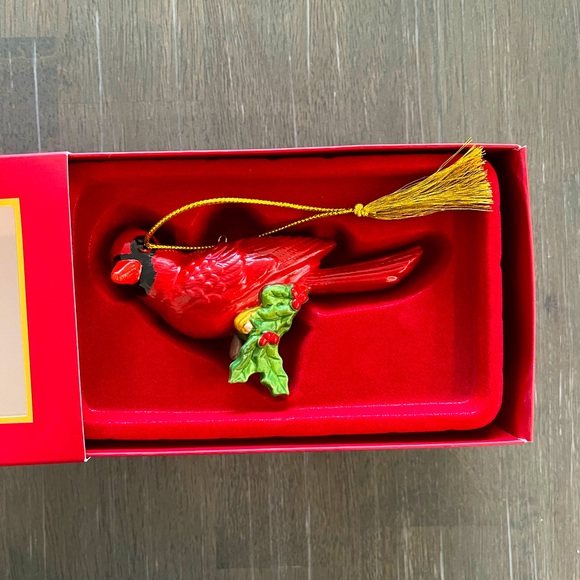 New Lenox Cardinal Ornament - Picture 4 of 6